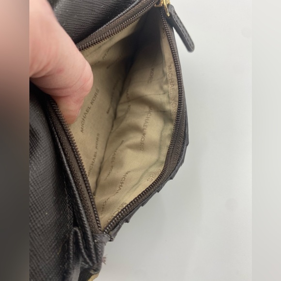 Michael Kors Zip Wallet in MK PrInt and wristlet. GUC - Picture 6 of 12